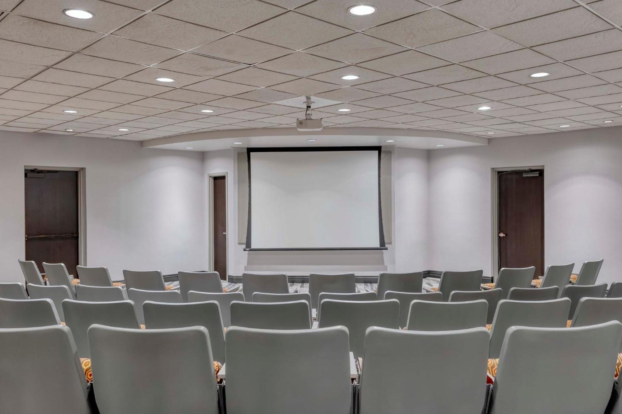 Hotel Crowne Plaza Indianapolis-Airport By Ihg Exteriér fotografie