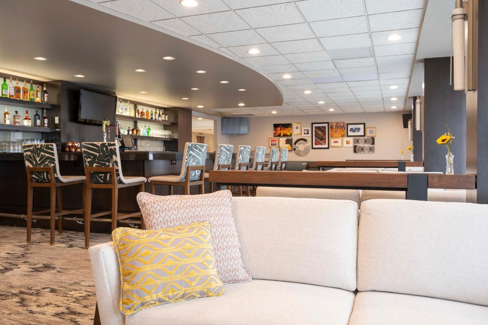 Hotel Crowne Plaza Indianapolis-Airport By Ihg Exteriér fotografie