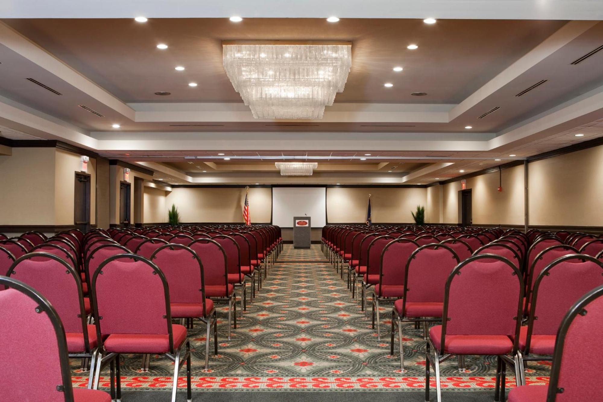 Hotel Crowne Plaza Indianapolis-Airport By Ihg Exteriér fotografie