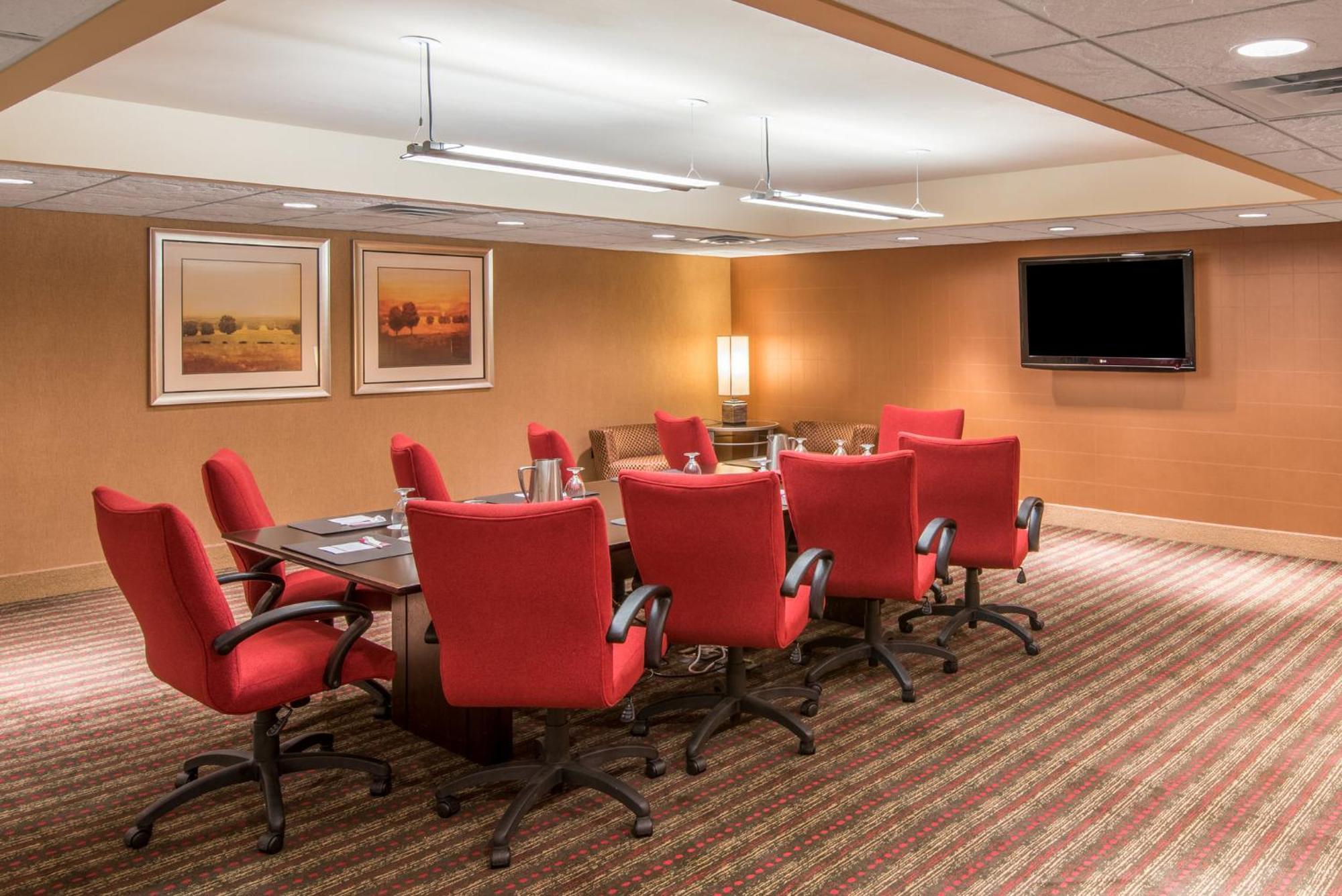Hotel Crowne Plaza Indianapolis-Airport By Ihg Exteriér fotografie